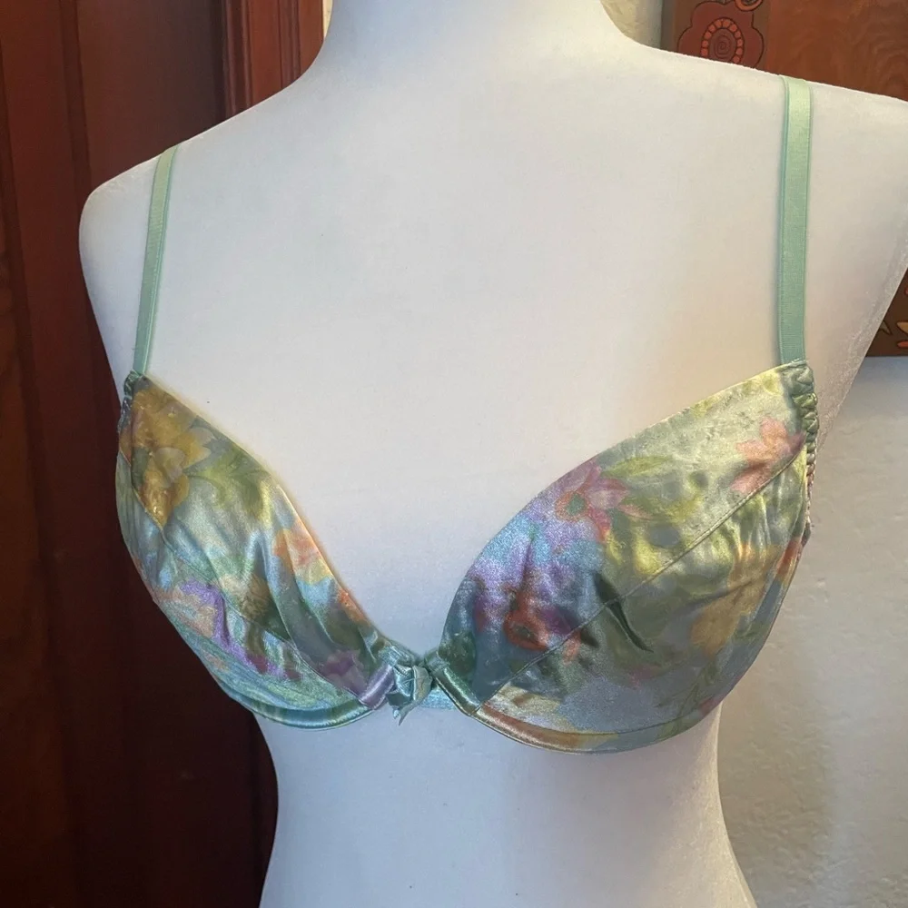 2 for $40 🛍️⭐️ Victoria secret bra 😊 - Picture 1 of 1